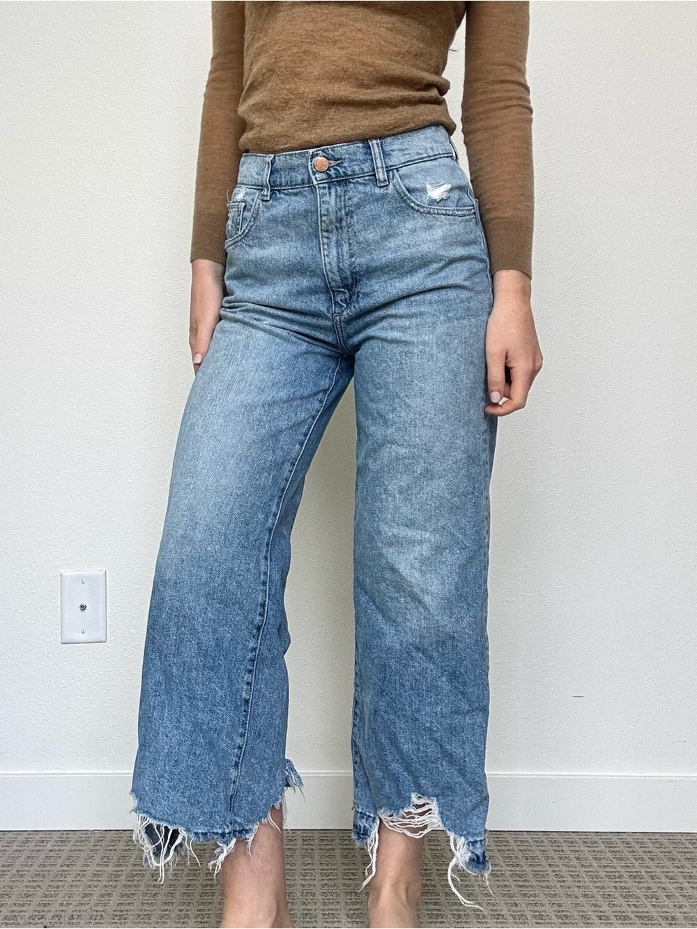 DL1961 Hepburn wide leg jeans Distressed Hem - Picture 6 of 11
